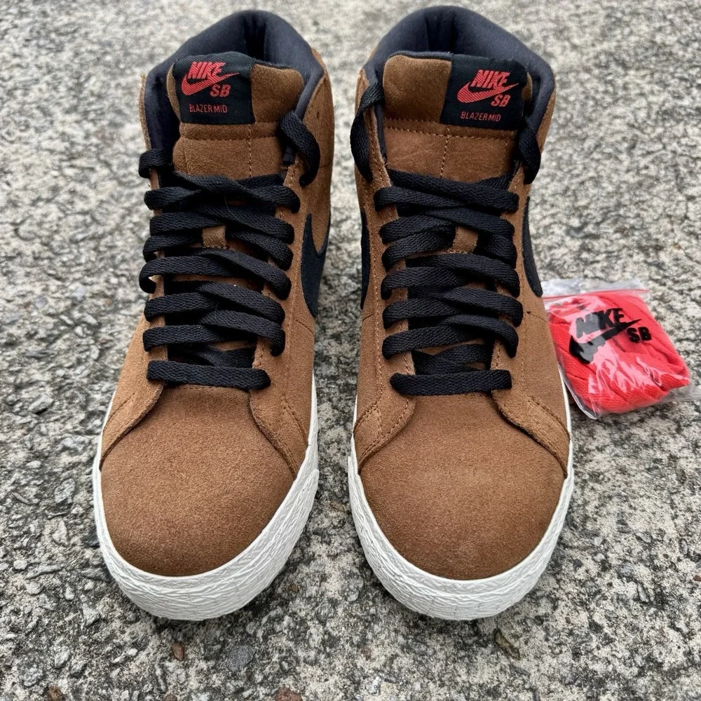 Nike SB Zoom Blazer Mid Men's Sz‎ 7 Light British Tan Black Red Suede 864349-202